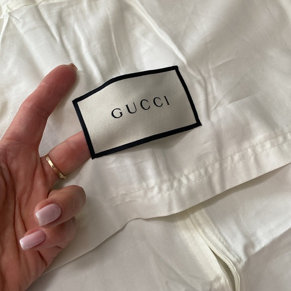 GUCCI garment bag , cotton wight, automatic bag. - Picture 3 of 4